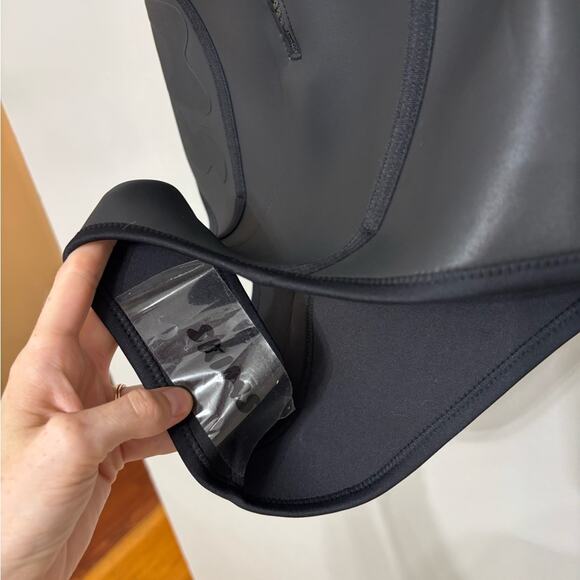 NWT SKIMS Rubberized Scuba Swim Strapless One Piece in Onyx - Size M - Picture 7 of 12